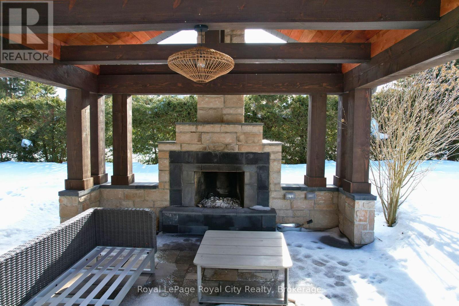 












45 SIDEROAD 18

,
Centre Wellington (Fergus),




Ontario
N1M2W3

