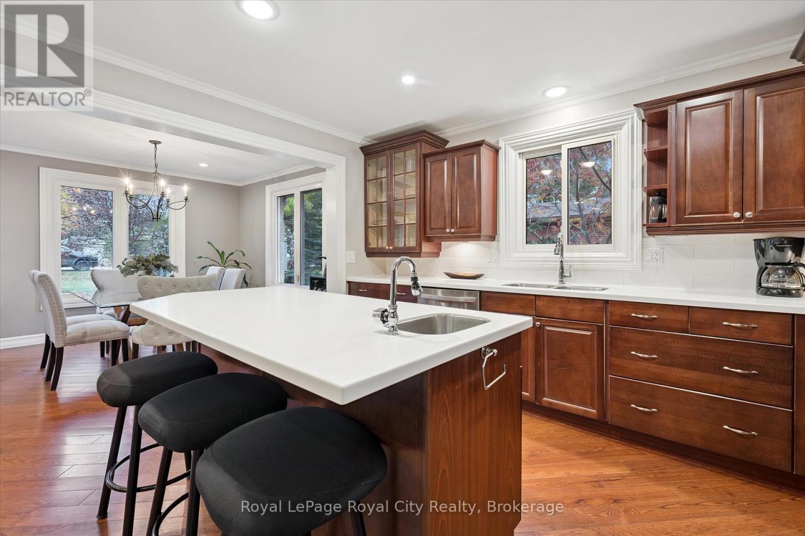 












45 SIDEROAD 18

,
Centre Wellington (Fergus),




Ontario
N1M2W3

