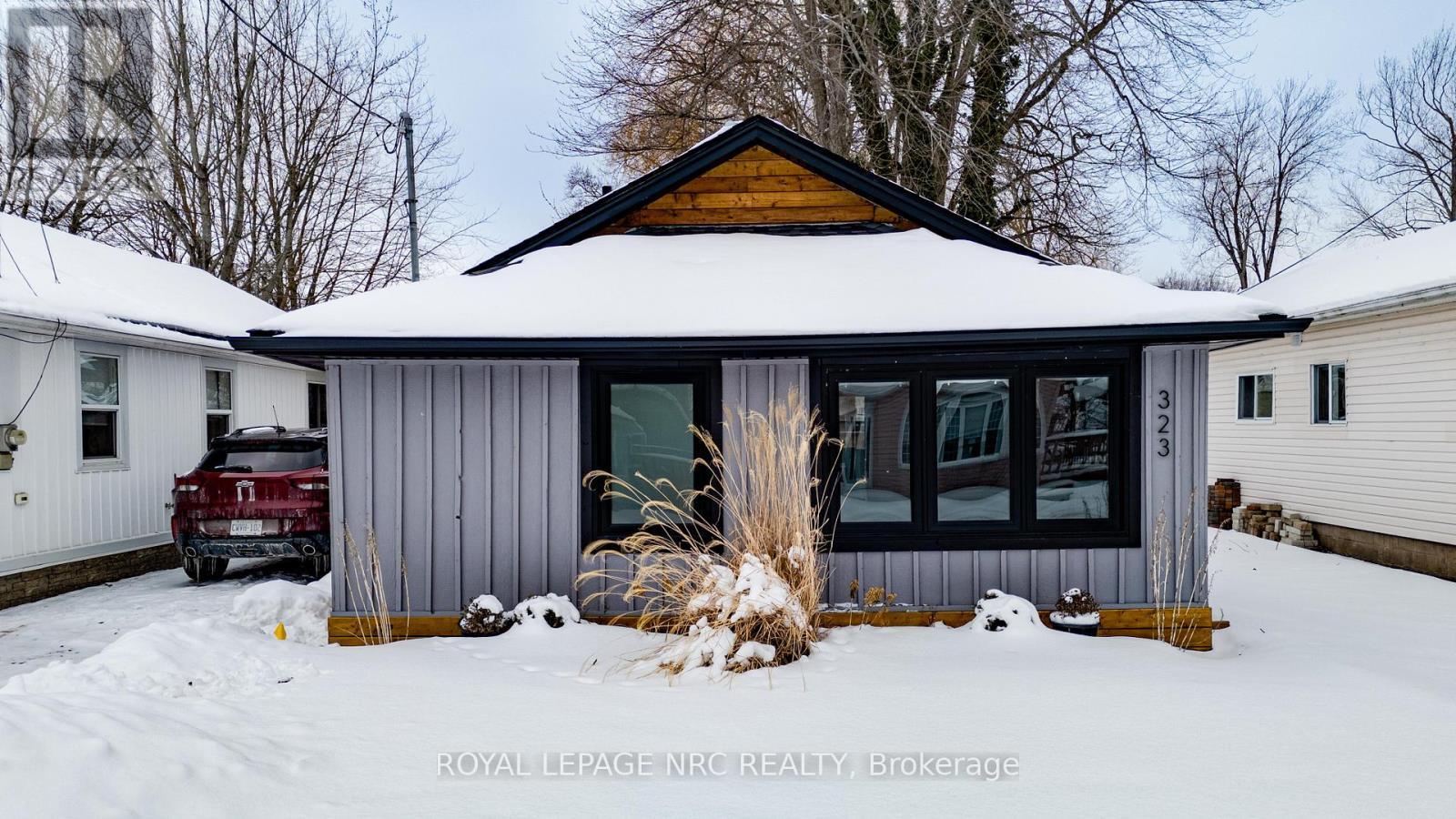 












323 OXFORD AVENUE

,
Fort Erie (Crystal Beach),




Ontario
L0S1B0

