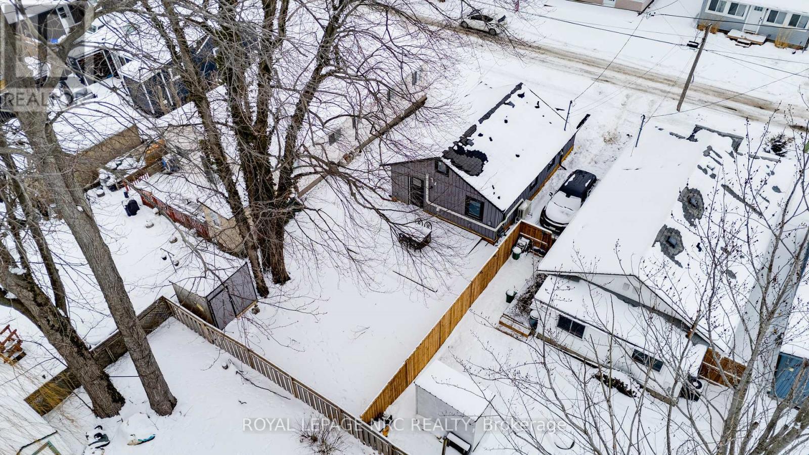 












323 OXFORD AVENUE

,
Fort Erie (Crystal Beach),




Ontario
L0S1B0

