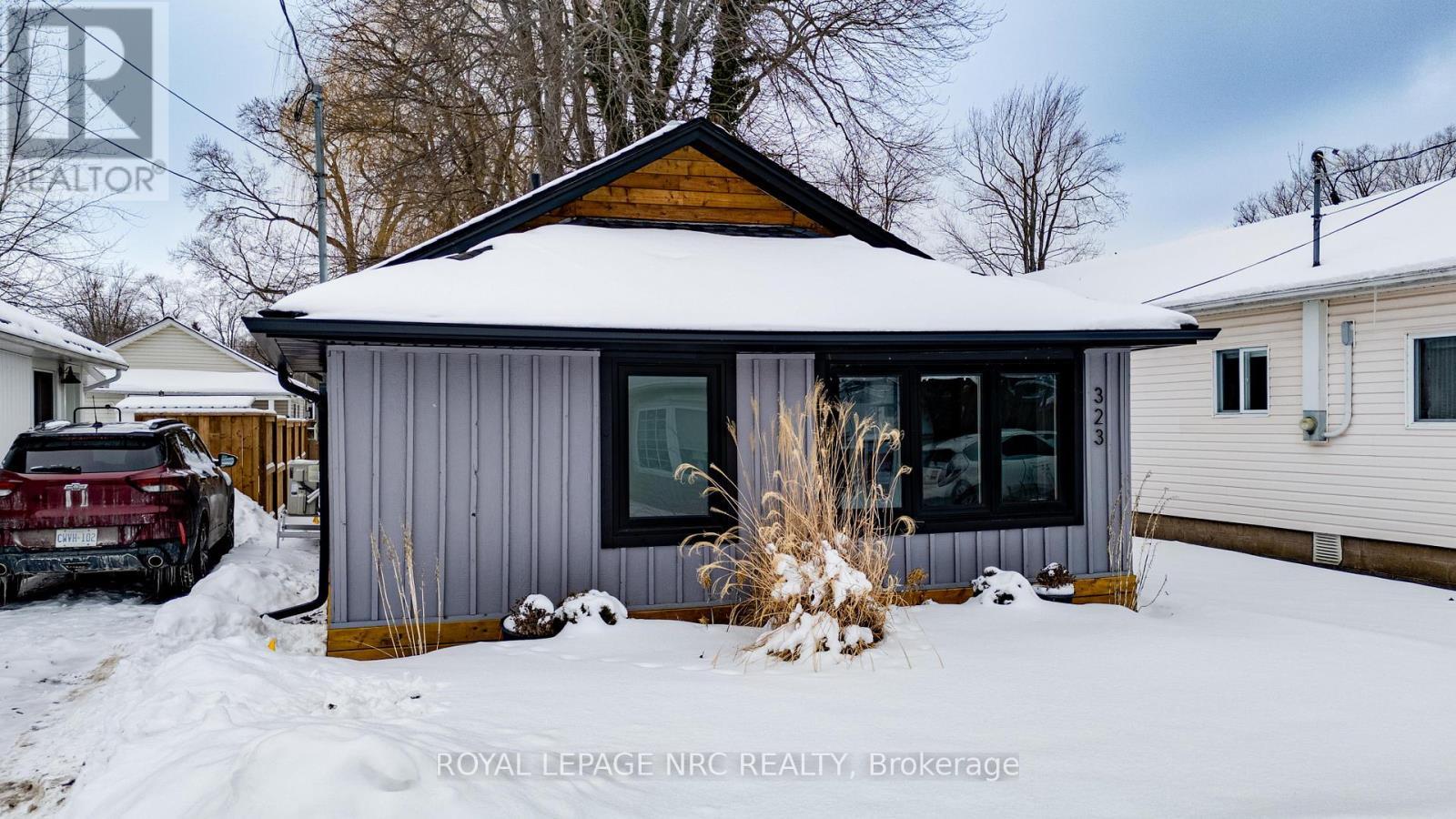 












323 OXFORD AVENUE

,
Fort Erie (Crystal Beach),




Ontario
L0S1B0

