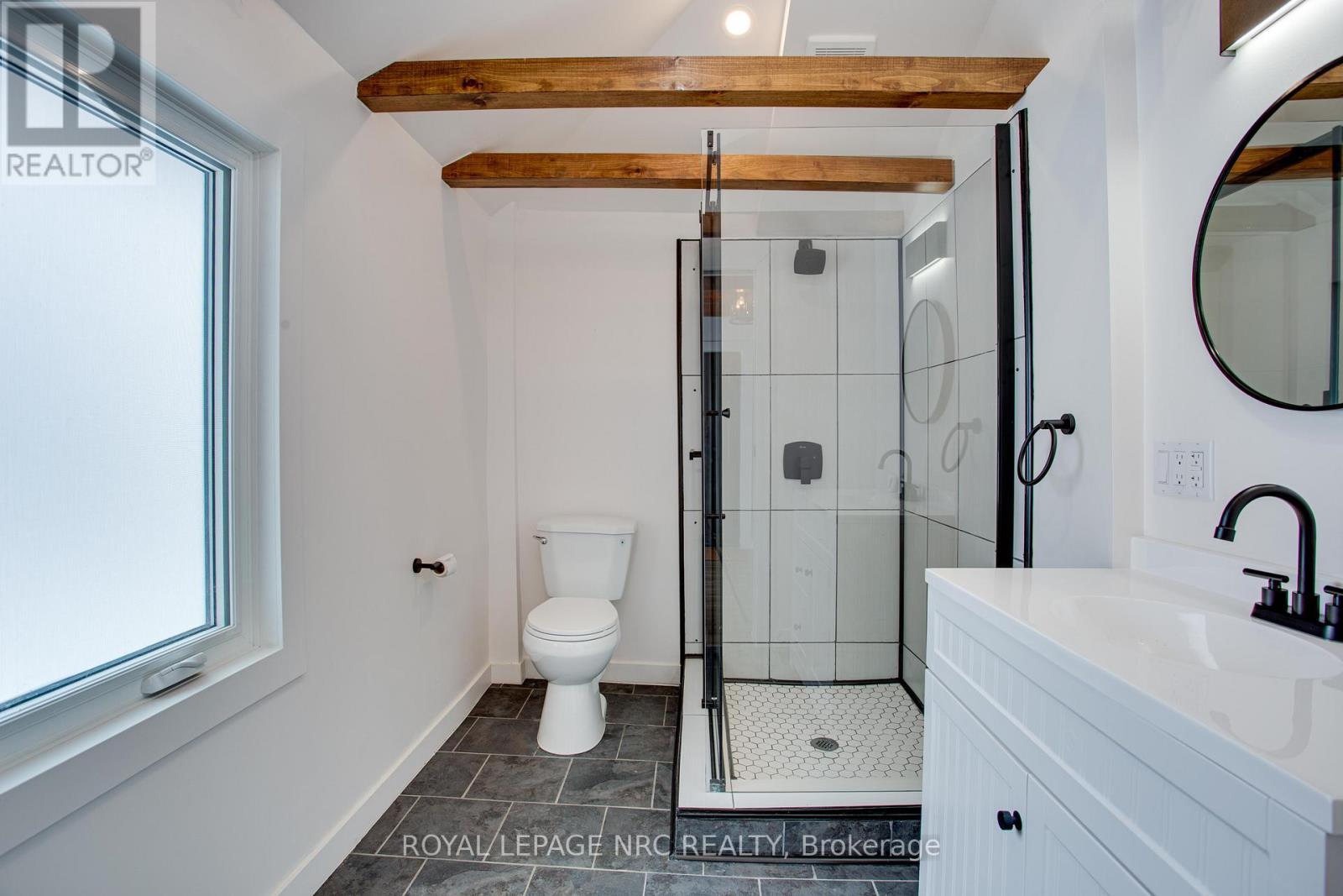 












323 OXFORD AVENUE

,
Fort Erie (Crystal Beach),




Ontario
L0S1B0

