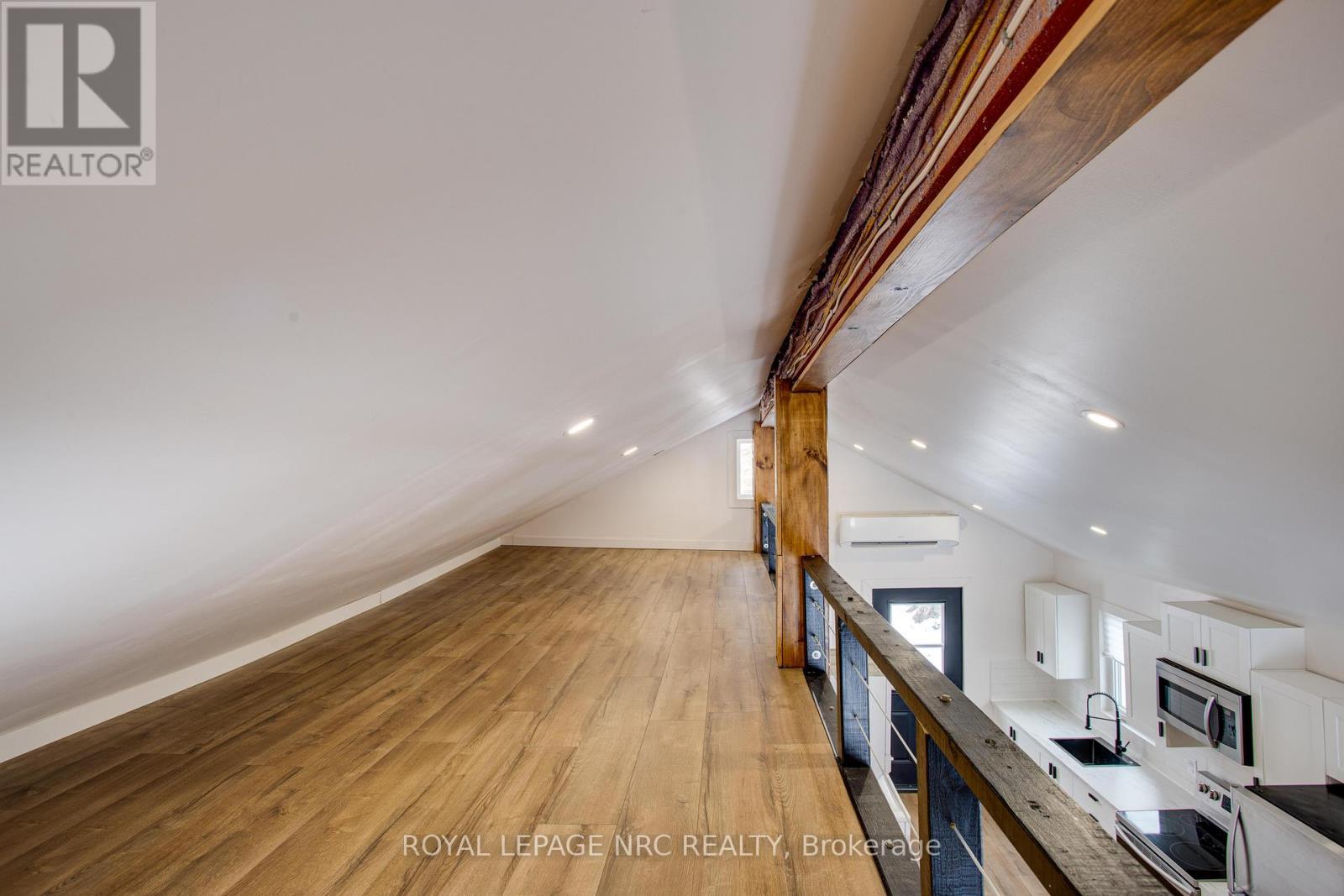 












323 OXFORD AVENUE

,
Fort Erie (Crystal Beach),




Ontario
L0S1B0

