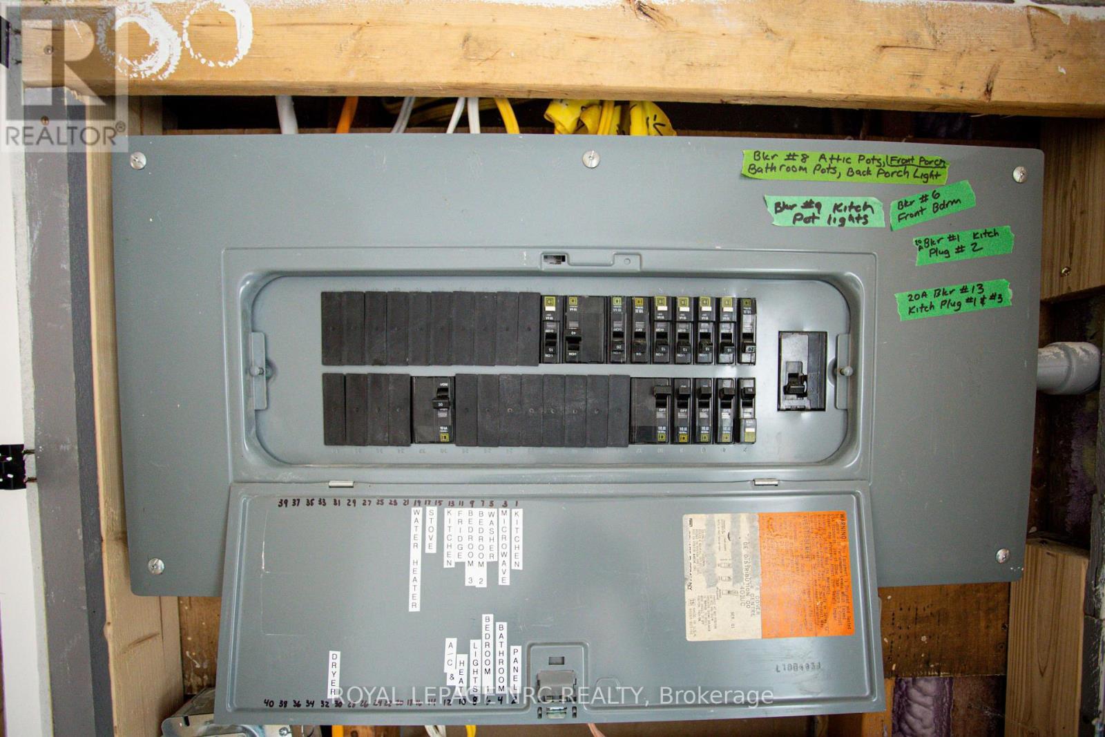 












323 OXFORD AVENUE

,
Fort Erie (Crystal Beach),




Ontario
L0S1B0

