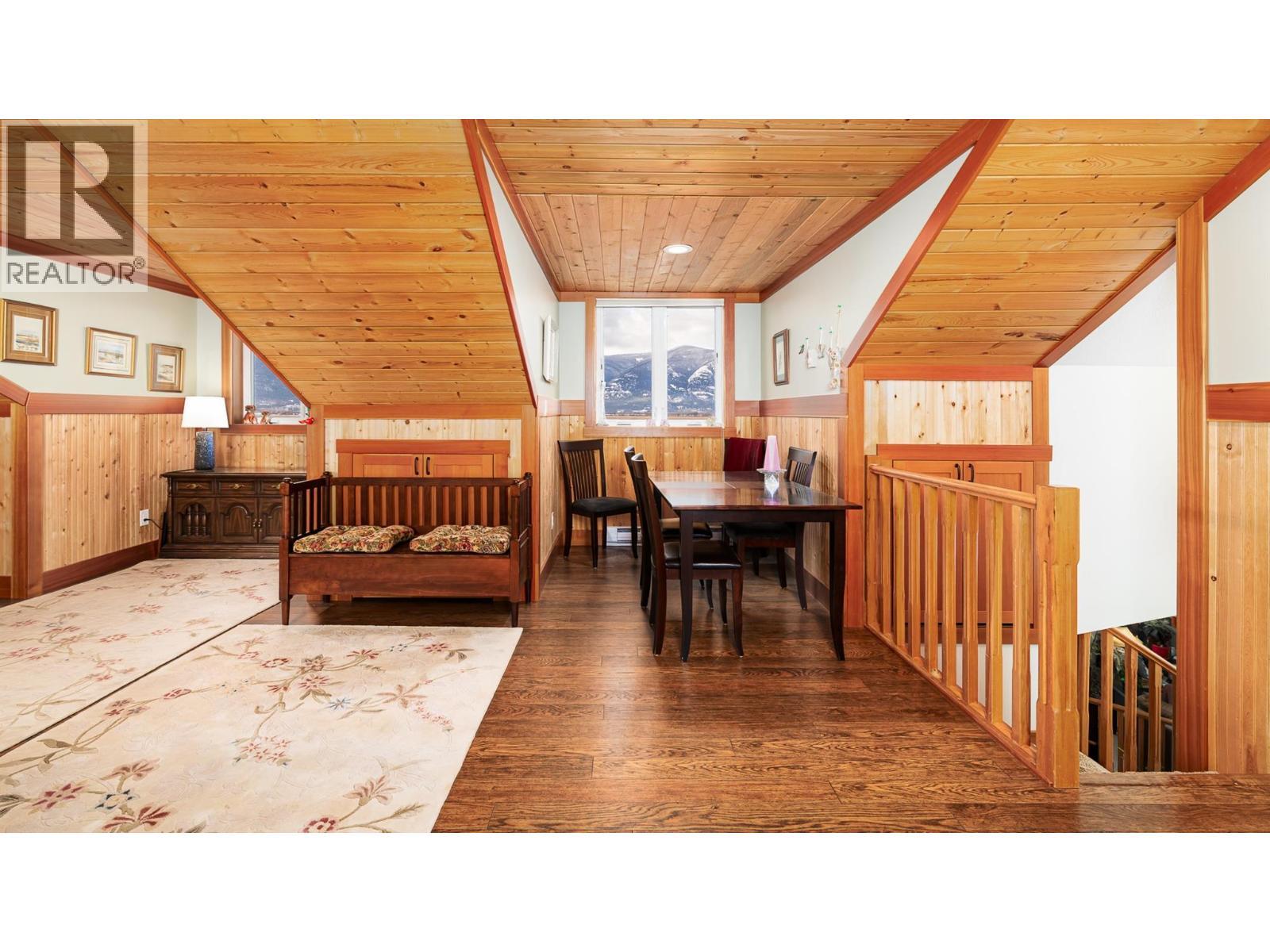 












1021 Kootenay Place

,
Creston,




British Columbia
V0B1G3

