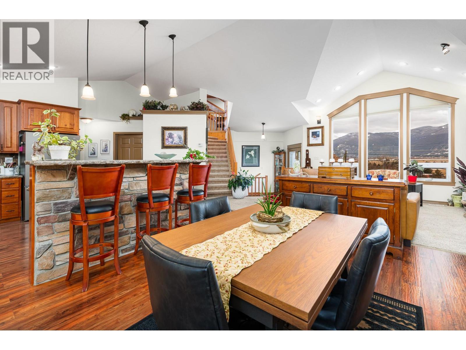 












1021 Kootenay Place

,
Creston,




British Columbia
V0B1G3

