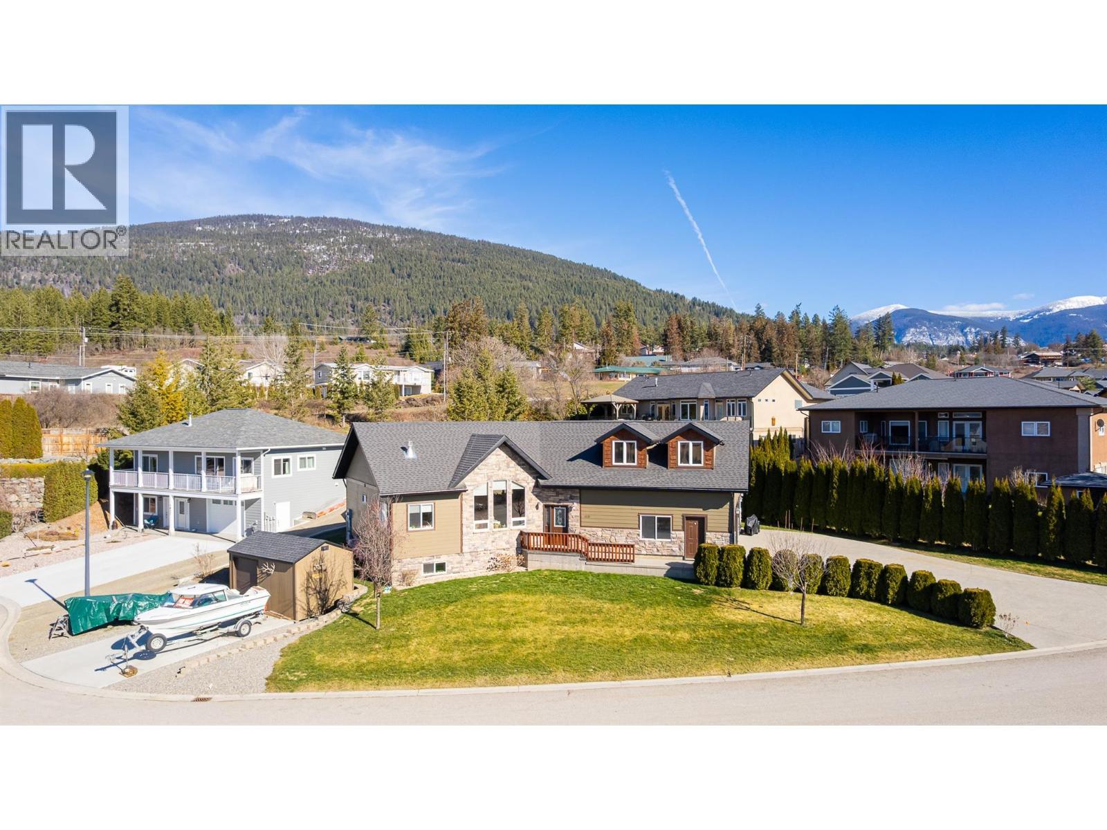 












1021 Kootenay Place

,
Creston,




British Columbia
V0B1G3

