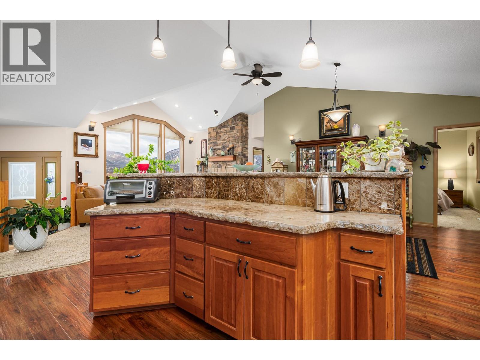












1021 Kootenay Place

,
Creston,




British Columbia
V0B1G3

