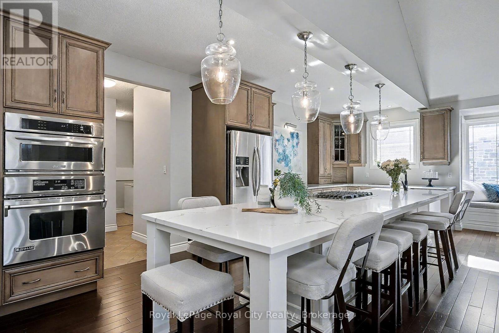 












8 ZADUK PLACE

,
Guelph (Kortright East),




Ontario
N1G0A7

