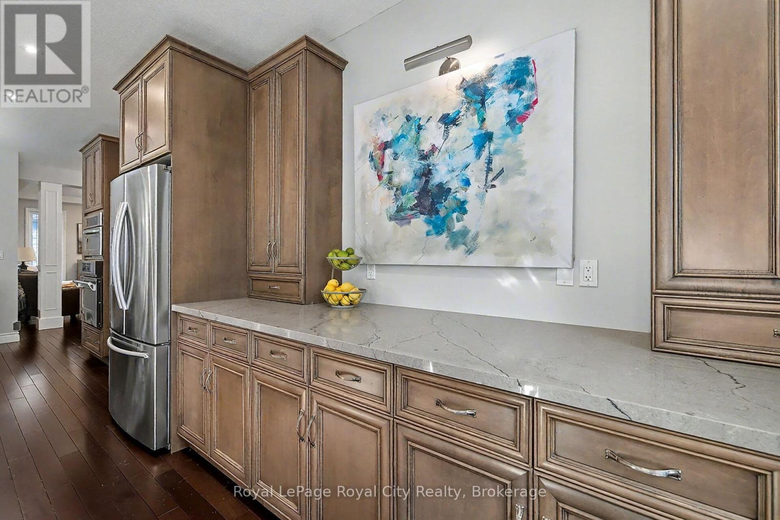 












8 ZADUK PLACE

,
Guelph (Kortright East),




Ontario
N1G0A7

