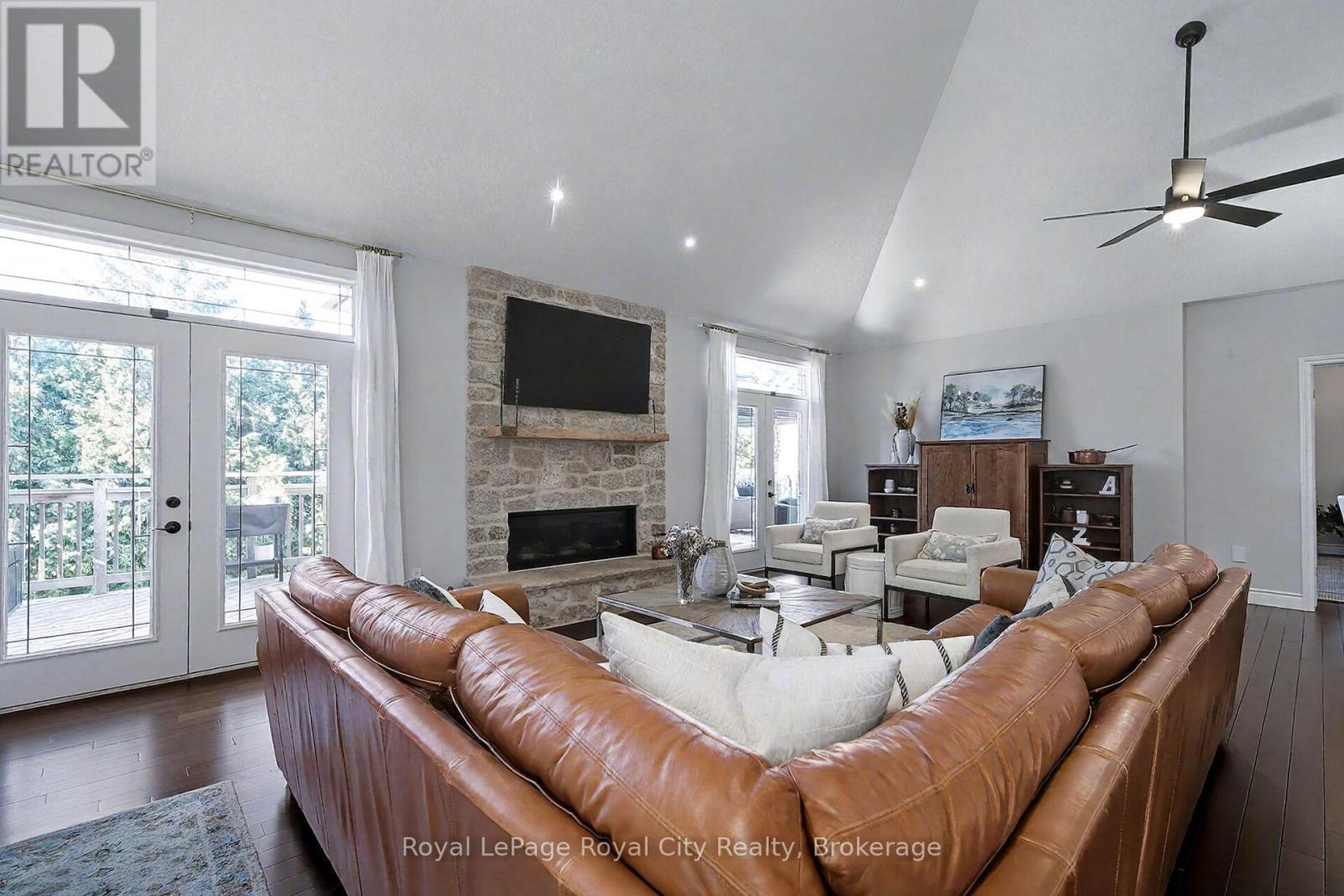 












8 ZADUK PLACE

,
Guelph (Kortright East),




Ontario
N1G0A7

