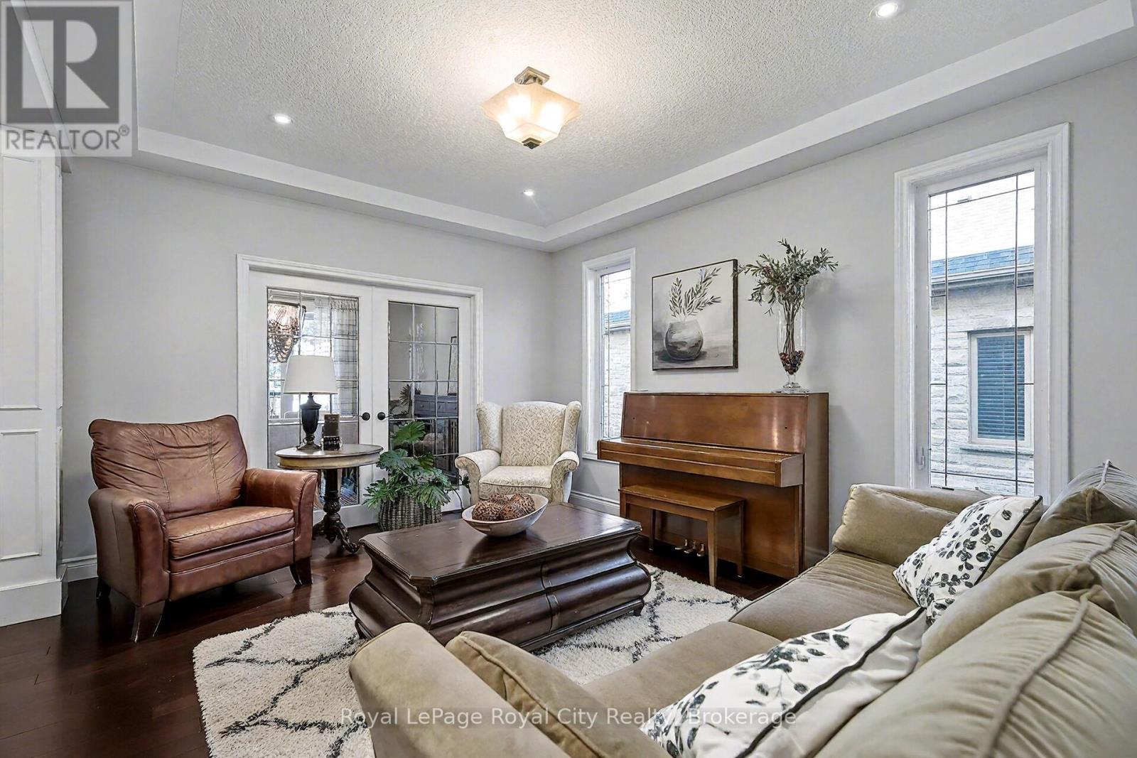 












8 ZADUK PLACE

,
Guelph (Kortright East),




Ontario
N1G0A7

