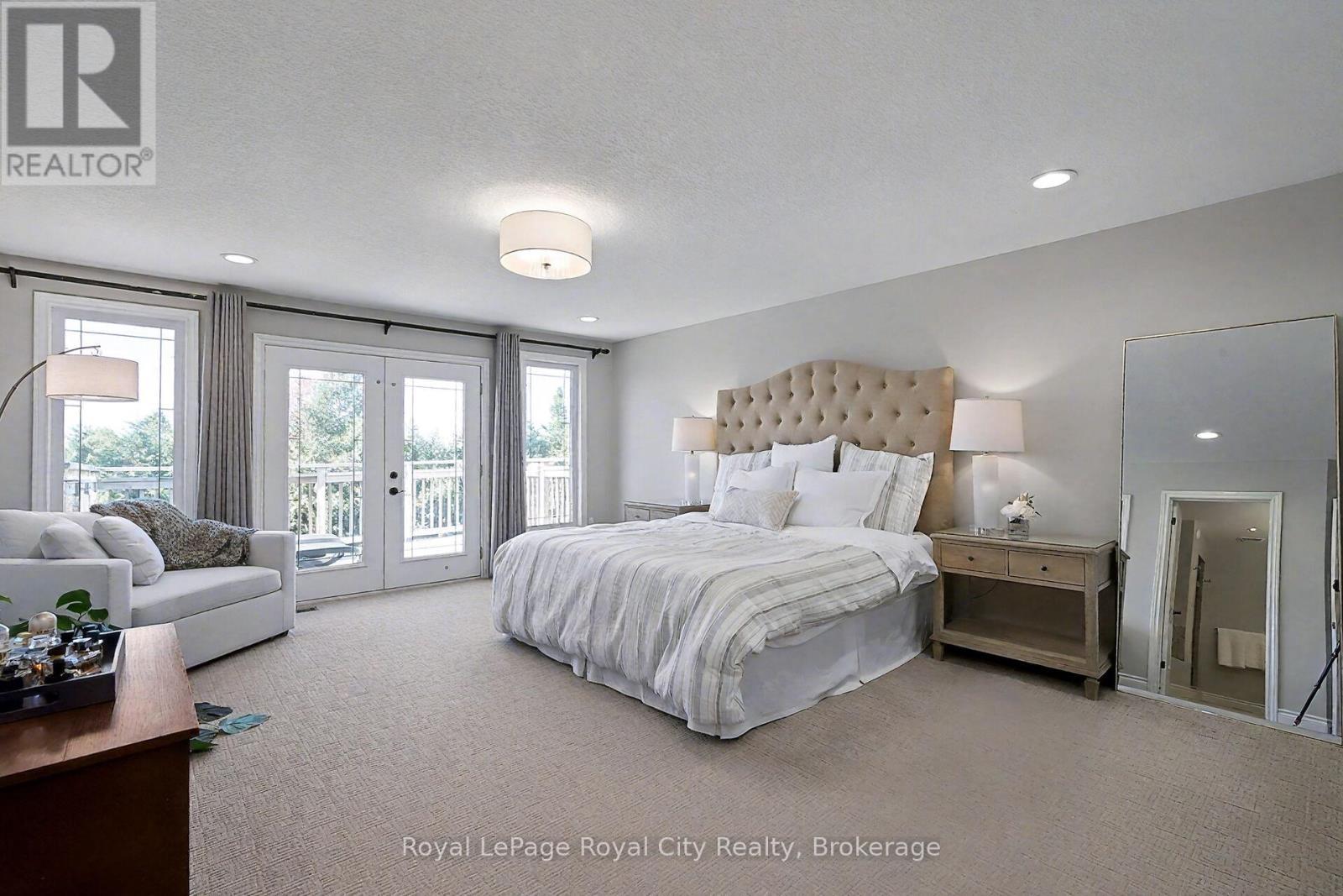 












8 ZADUK PLACE

,
Guelph (Kortright East),




Ontario
N1G0A7

