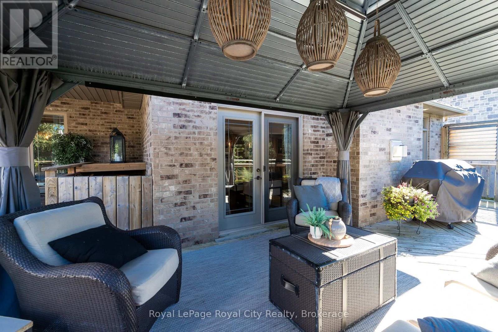












8 ZADUK PLACE

,
Guelph (Kortright East),




Ontario
N1G0A7

