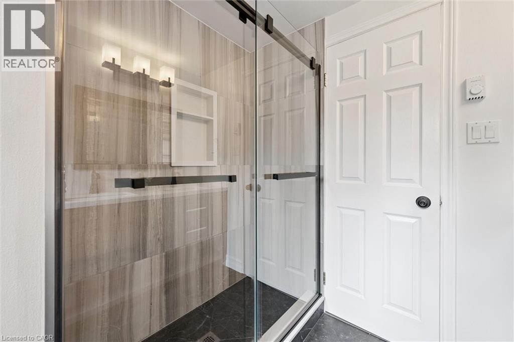 












45 SIDEROAD 18

,
Fergus,




Ontario
N1M2W3

