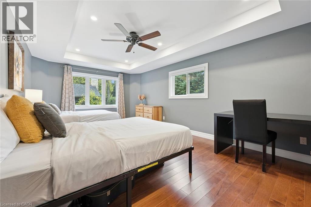 












45 SIDEROAD 18

,
Fergus,




Ontario
N1M2W3

