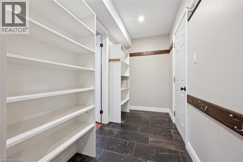 












45 SIDEROAD 18

,
Fergus,




Ontario
N1M2W3

