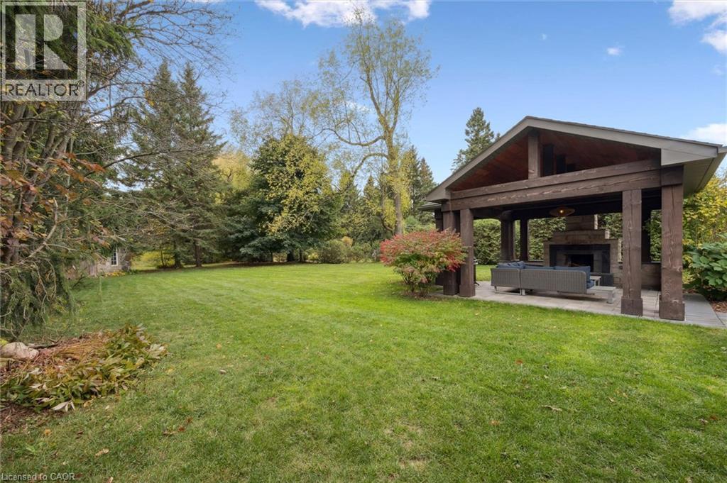 












45 SIDEROAD 18

,
Fergus,




Ontario
N1M2W3

