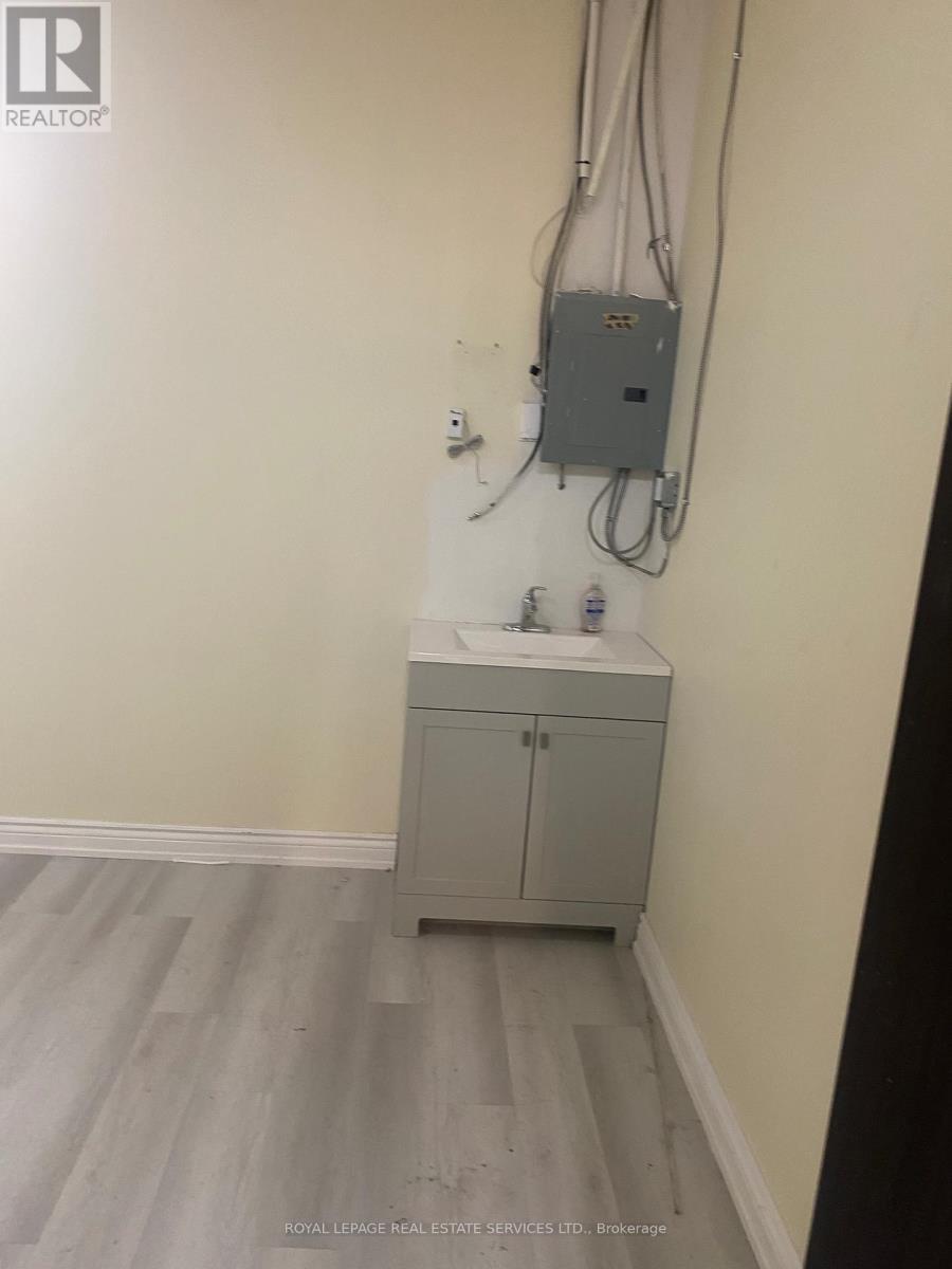 












181 - 7181 YONGE STREET

,
Markham,




Ontario
L3T0C7

