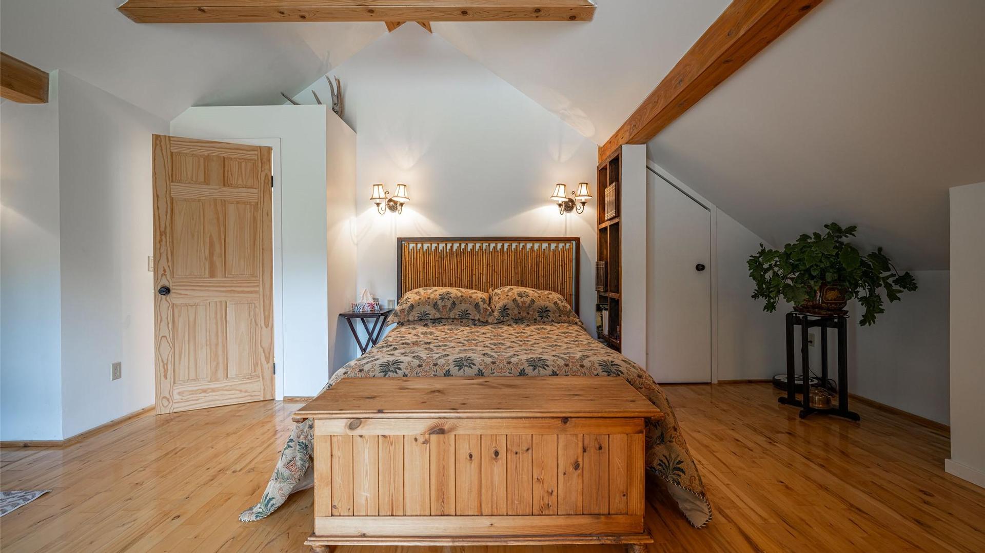 









1075


Six Mile Creek

Road,
Vernon,




BC
V1H 2H1

