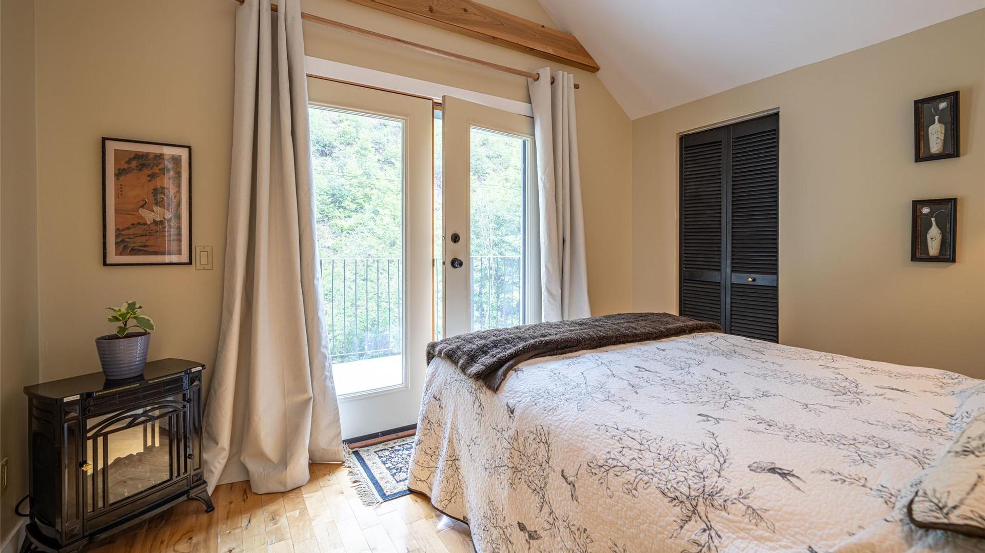 









1075


Six Mile Creek

Road,
Vernon,




BC
V1H 2H1

