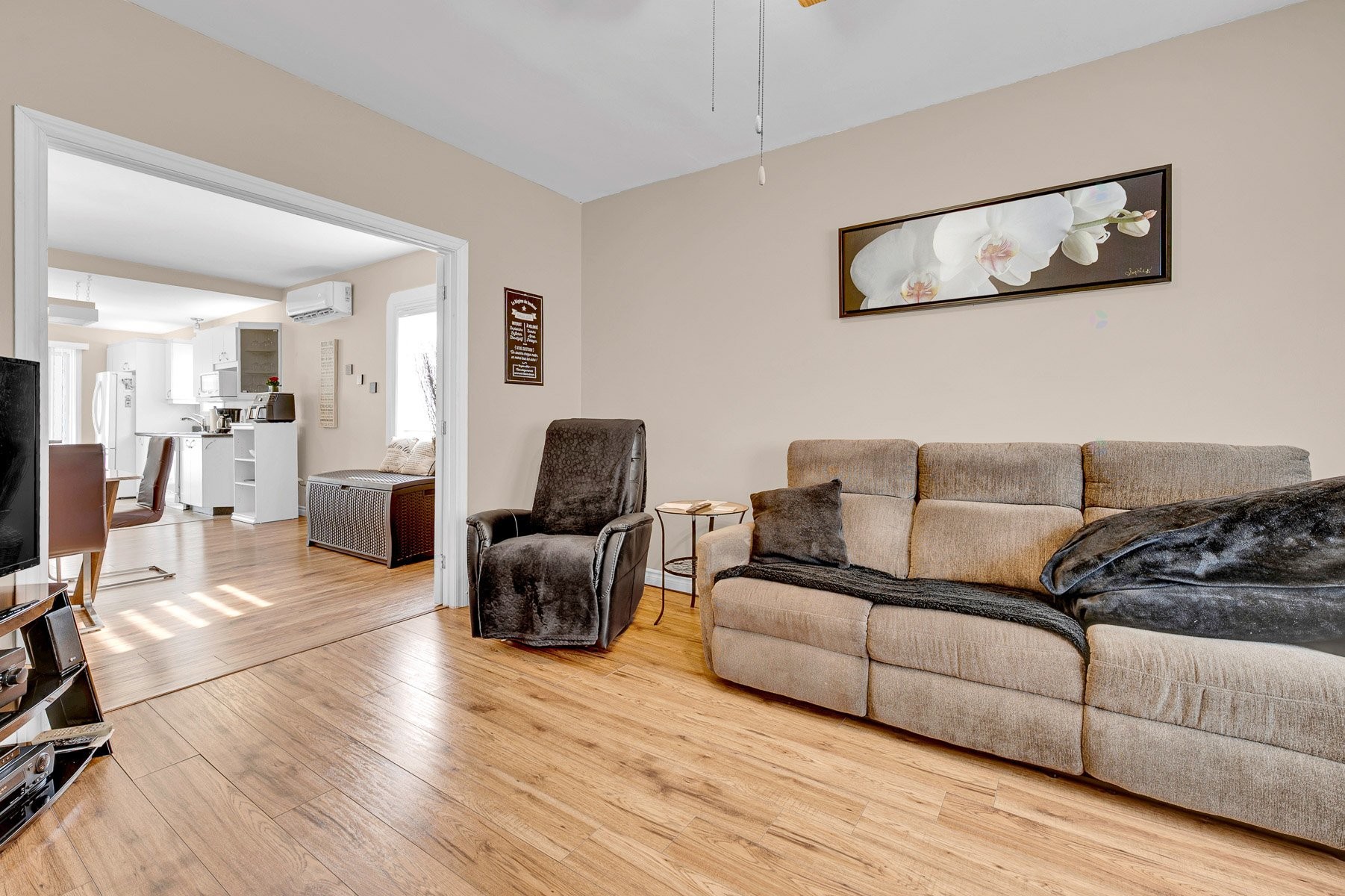 









261


Rue Chartrand

,
Saint-Jérôme,




QC
J7Z4Y8

