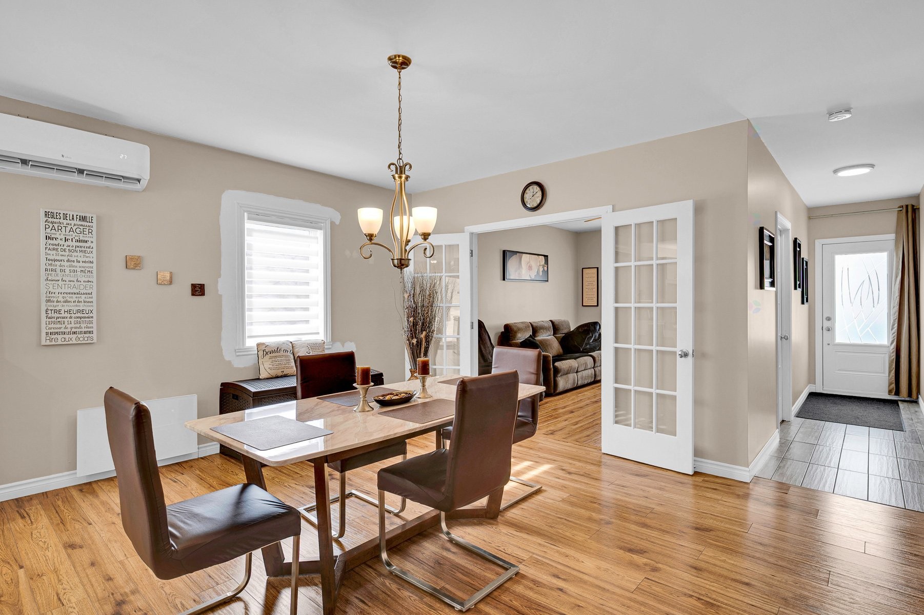 









261


Rue Chartrand

,
Saint-Jérôme,




QC
J7Z4Y8

