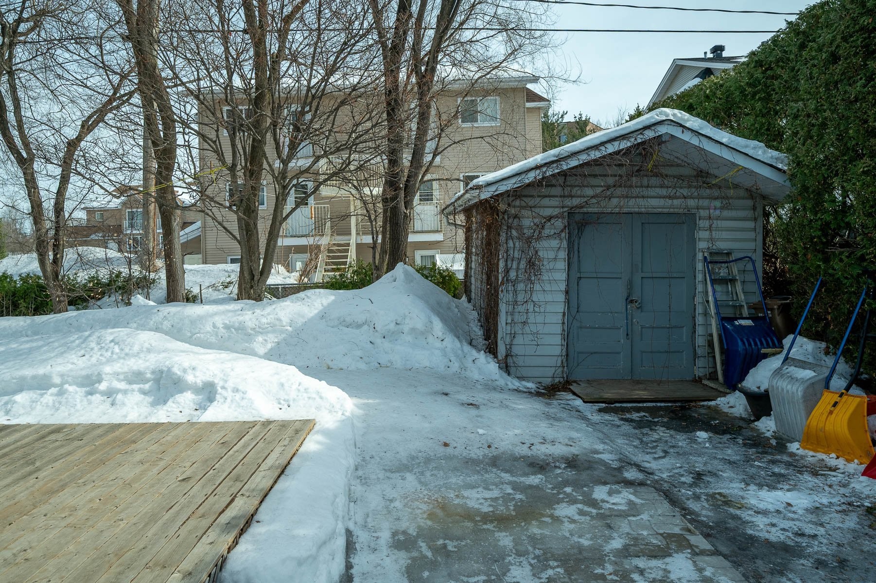 









261


Rue Chartrand

,
Saint-Jérôme,




QC
J7Z4Y8

