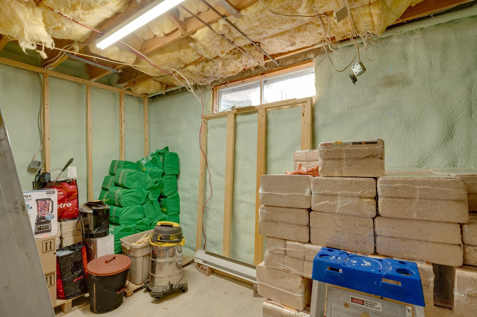 









261


Rue Chartrand

,
Saint-Jérôme,




QC
J7Z4Y8

