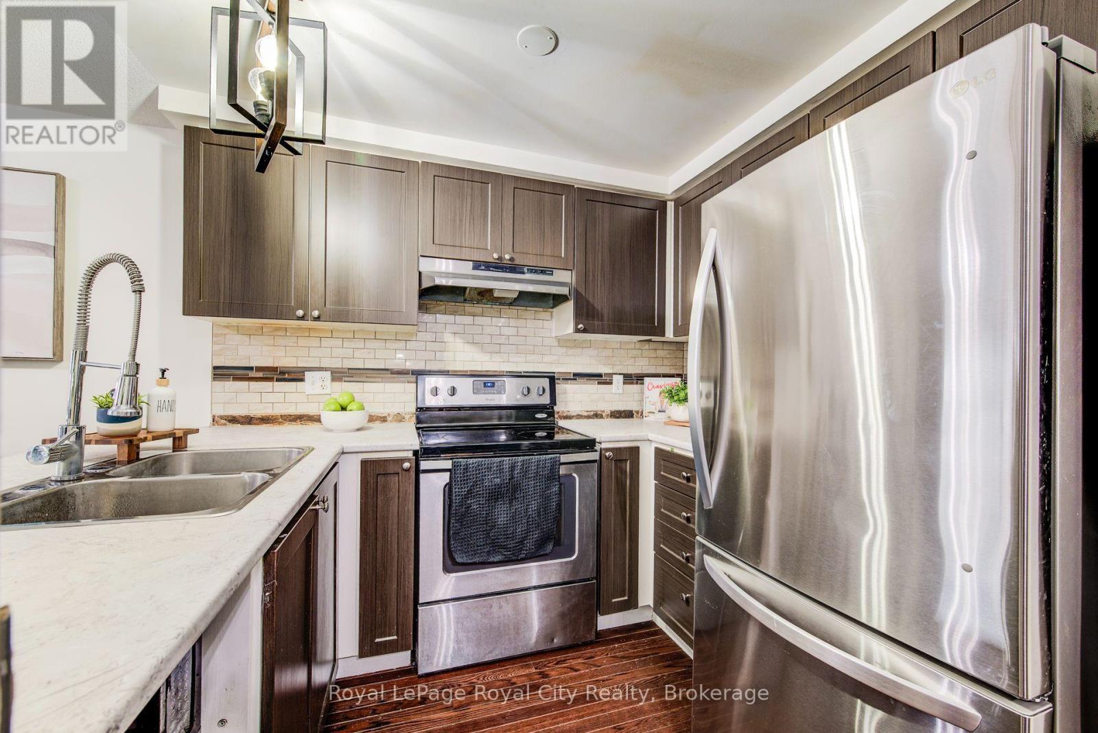 












473 FLANNERY DRIVE

,
Centre Wellington (Fergus),




Ontario
N1M3P1

