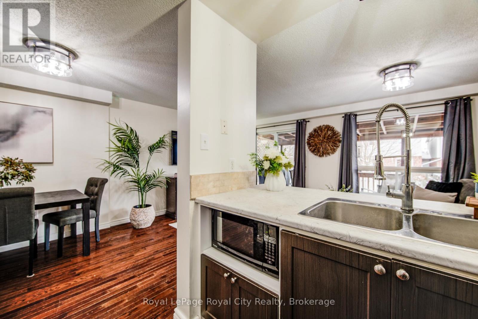 












473 FLANNERY DRIVE

,
Centre Wellington (Fergus),




Ontario
N1M3P1

