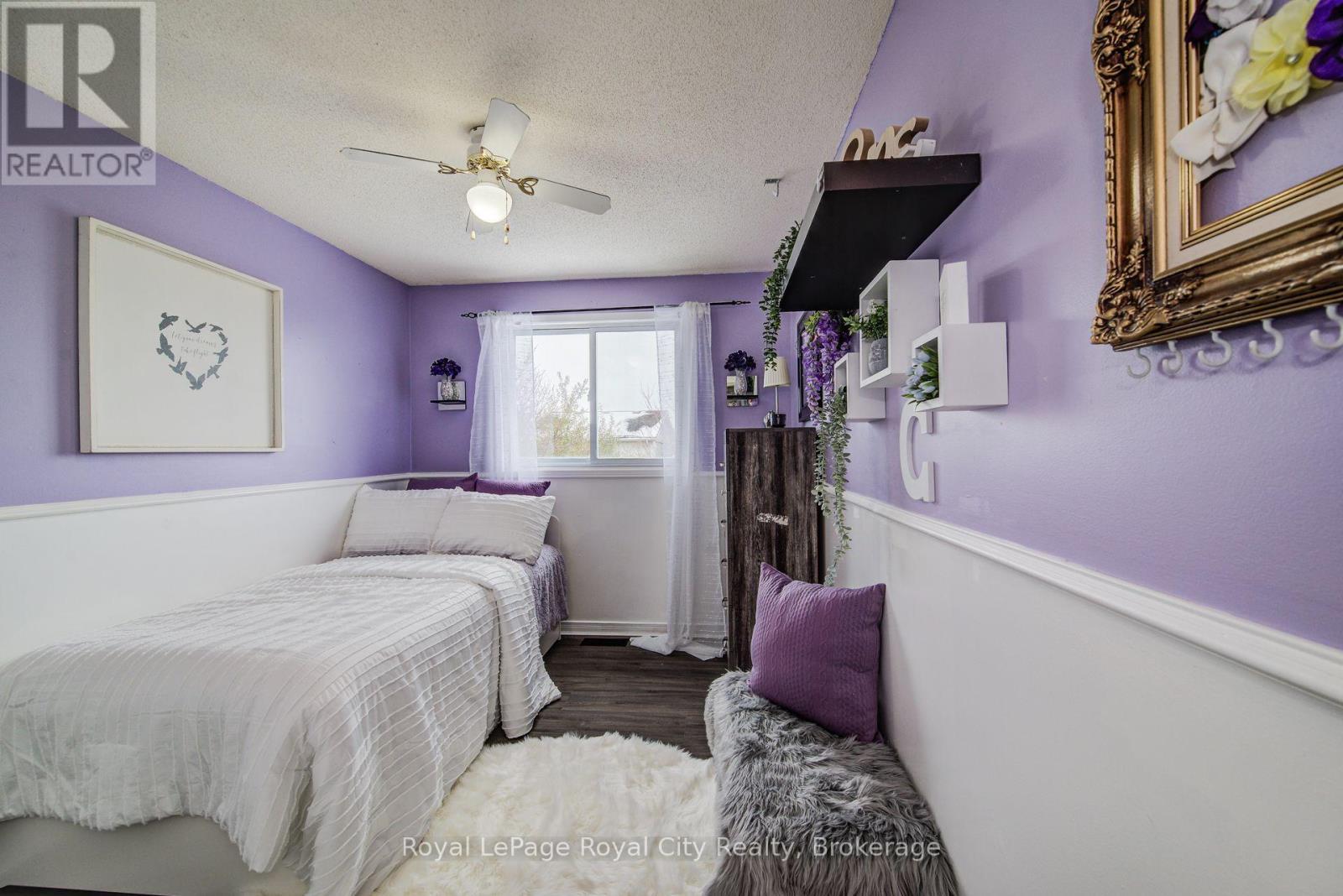 












473 FLANNERY DRIVE

,
Centre Wellington (Fergus),




Ontario
N1M3P1

