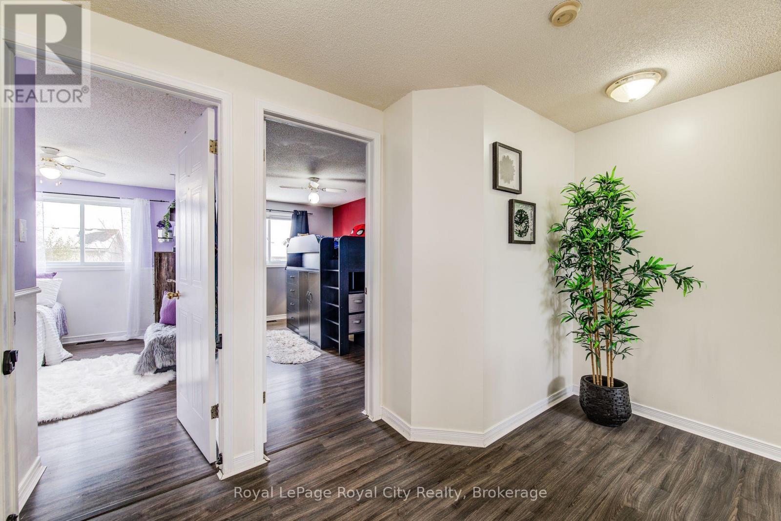 












473 FLANNERY DRIVE

,
Centre Wellington (Fergus),




Ontario
N1M3P1

