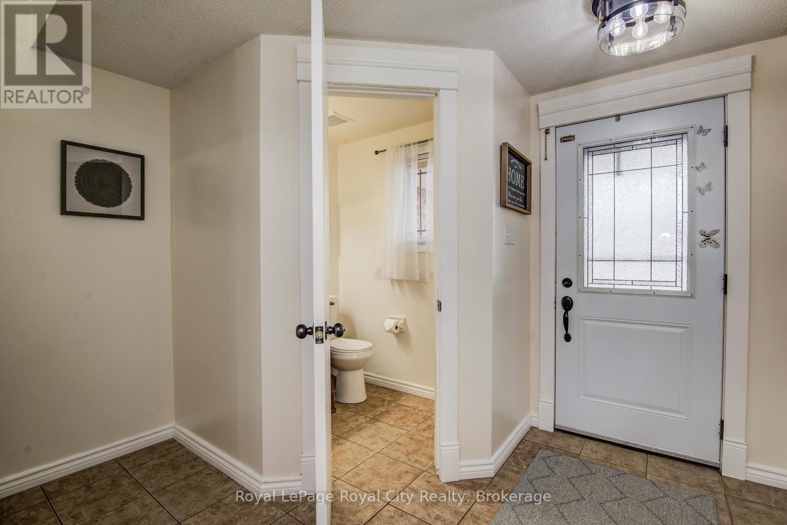 












473 FLANNERY DRIVE

,
Centre Wellington (Fergus),




Ontario
N1M3P1

