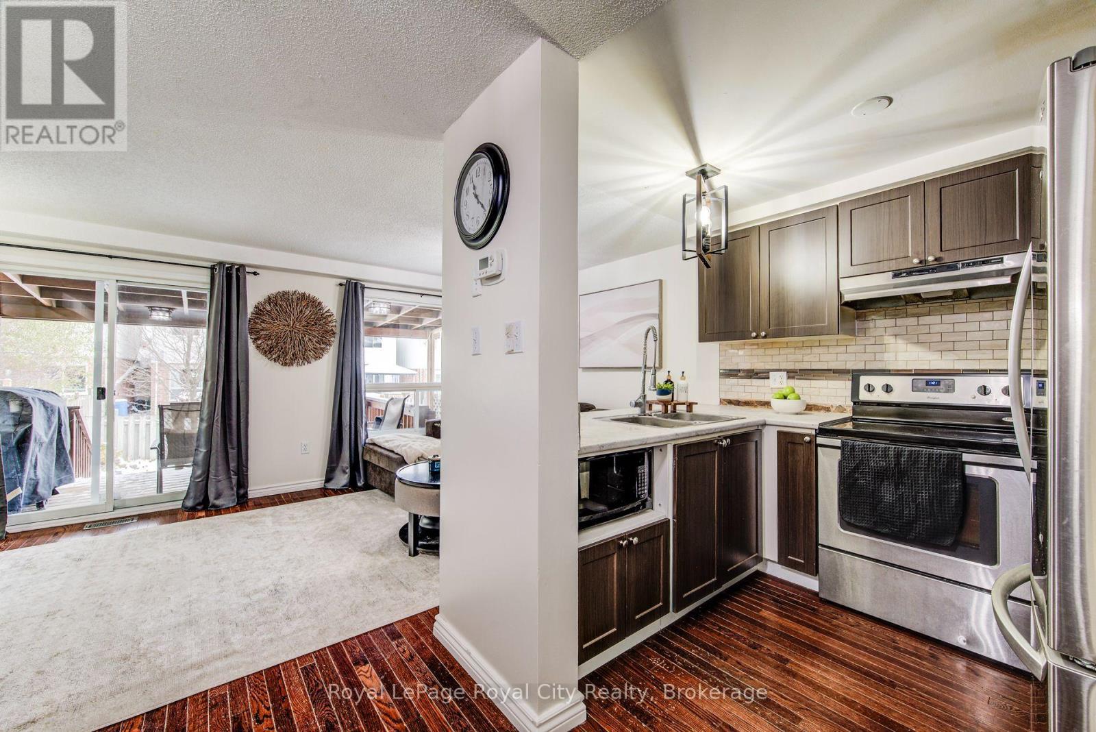 












473 FLANNERY DRIVE

,
Centre Wellington (Fergus),




Ontario
N1M3P1

