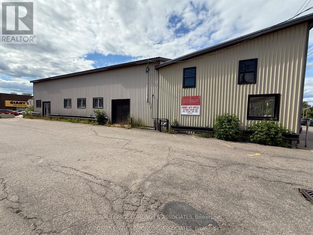 












174 ALBERT STREET

,
Pembroke,




Ontario
K8A4K6

