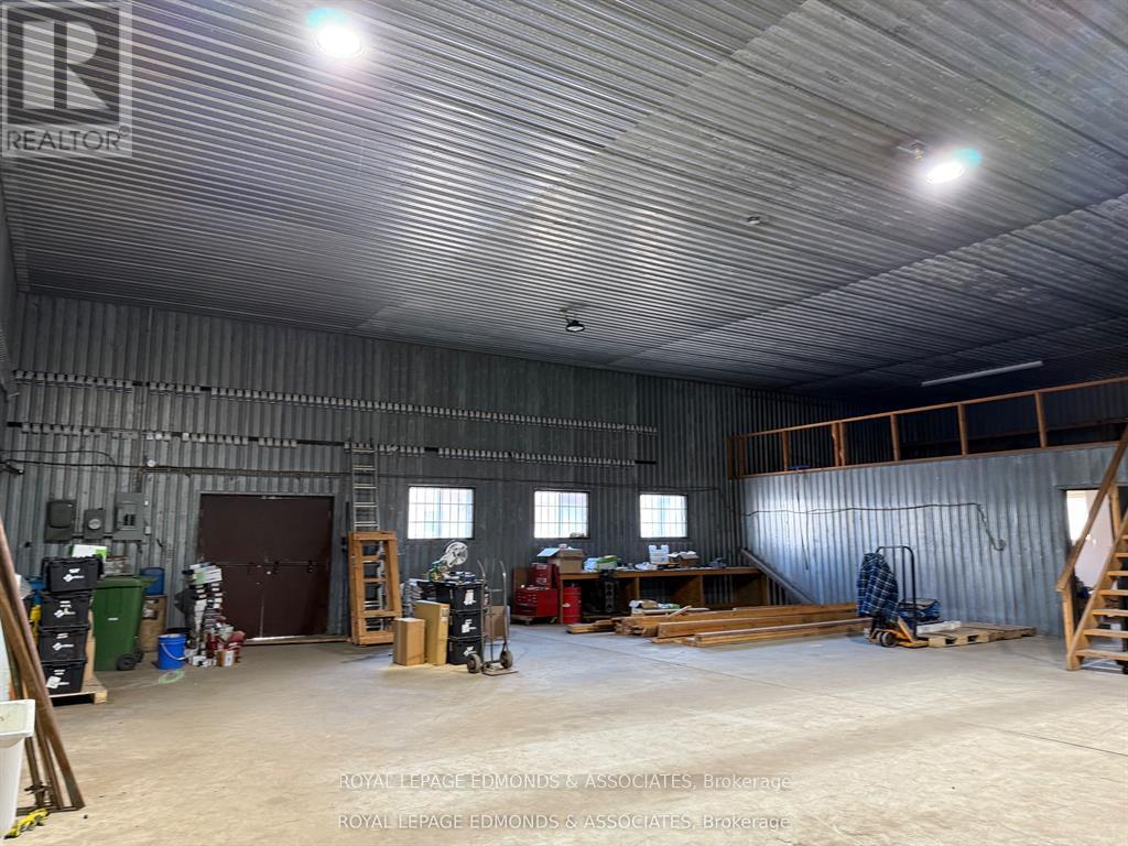 












174 ALBERT STREET

,
Pembroke,




Ontario
K8A4K6

