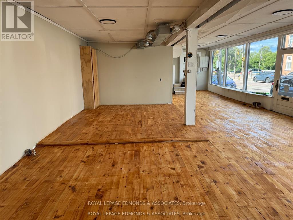 












174 ALBERT STREET

,
Pembroke,




Ontario
K8A4K6

