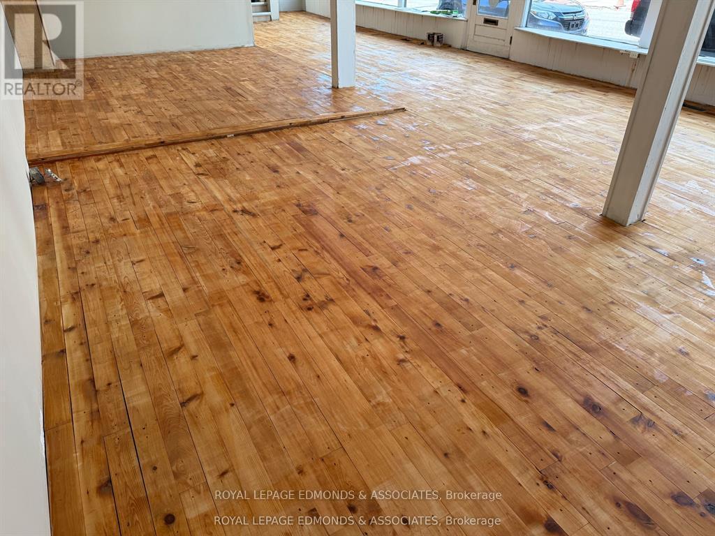 












174 ALBERT STREET

,
Pembroke,




Ontario
K8A4K6

