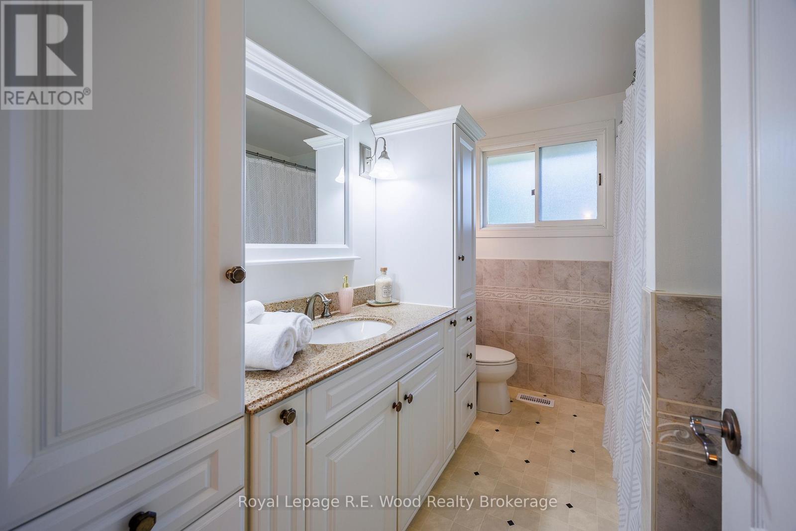 












164047 BROWNSVILLE ROAD

,
South-West Oxford,




Ontario
N4G4G8

