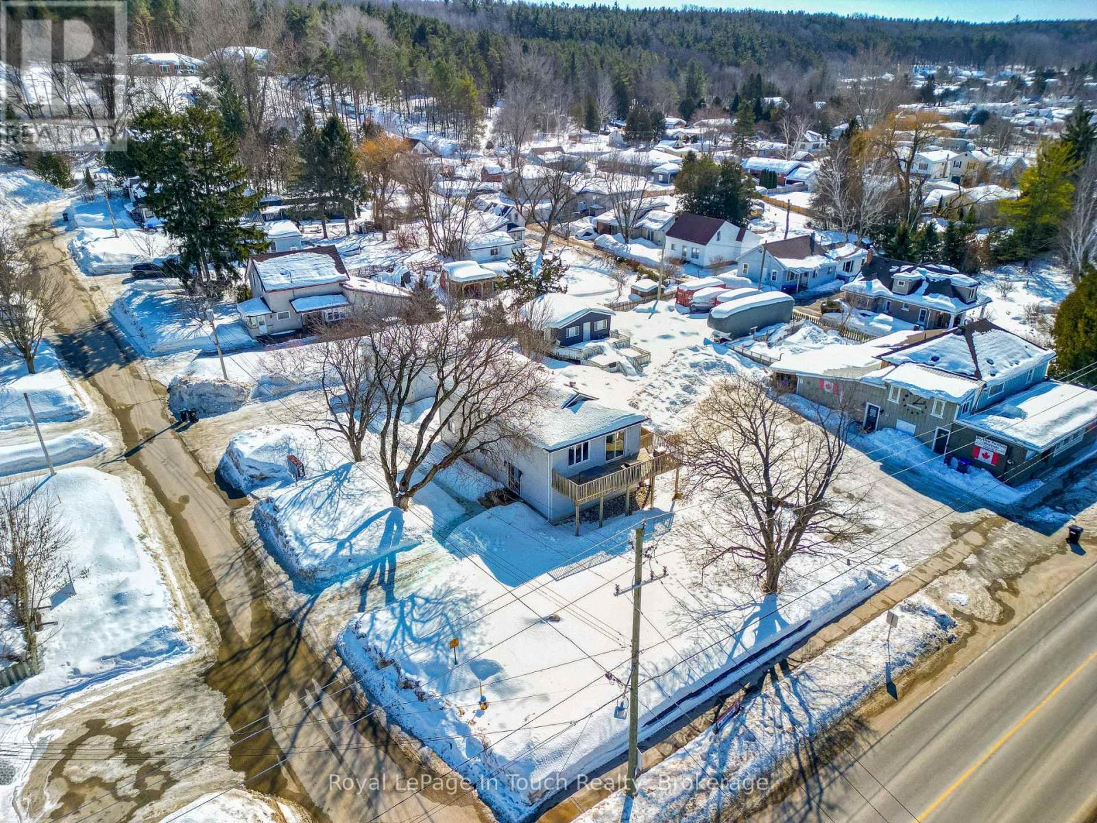 












108 ROBERT STREET W

,
Penetanguishene,




Ontario
L9M1P1

