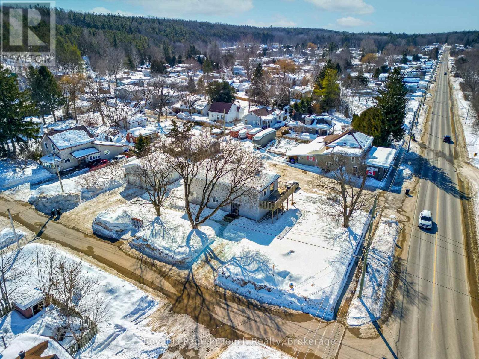 












108 ROBERT STREET W

,
Penetanguishene,




Ontario
L9M1P1

