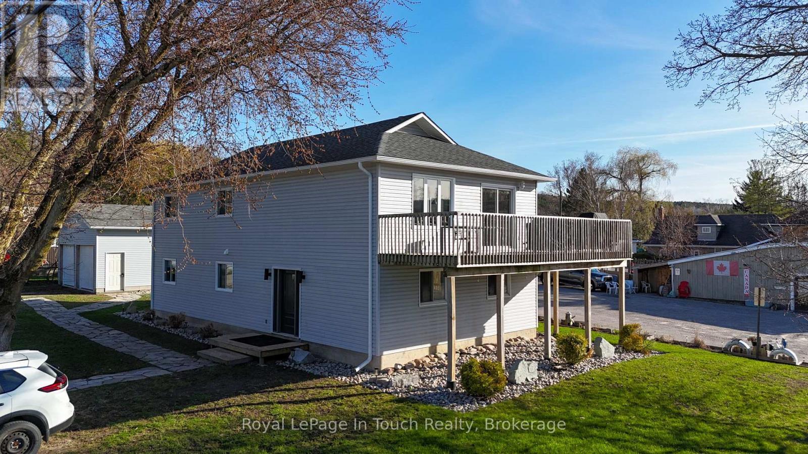 












108 ROBERT STREET W

,
Penetanguishene,




Ontario
L9M1P1

