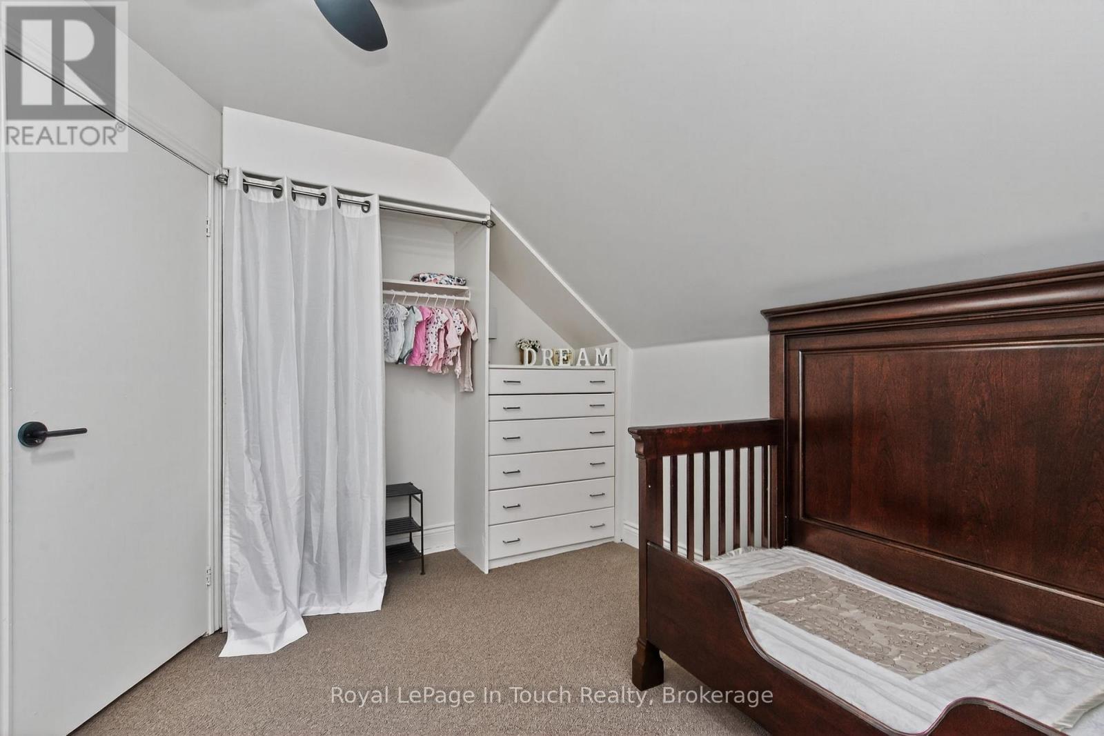 












330 THIRD STREET

,
Midland,




Ontario
L4R3S7

