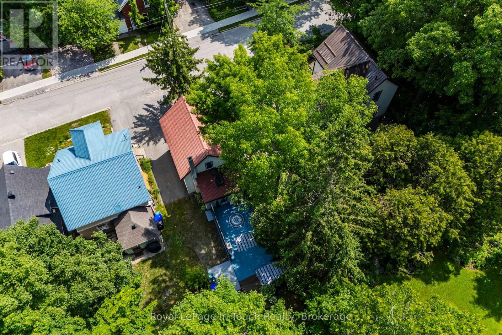 












330 THIRD STREET

,
Midland,




Ontario
L4R3S7

