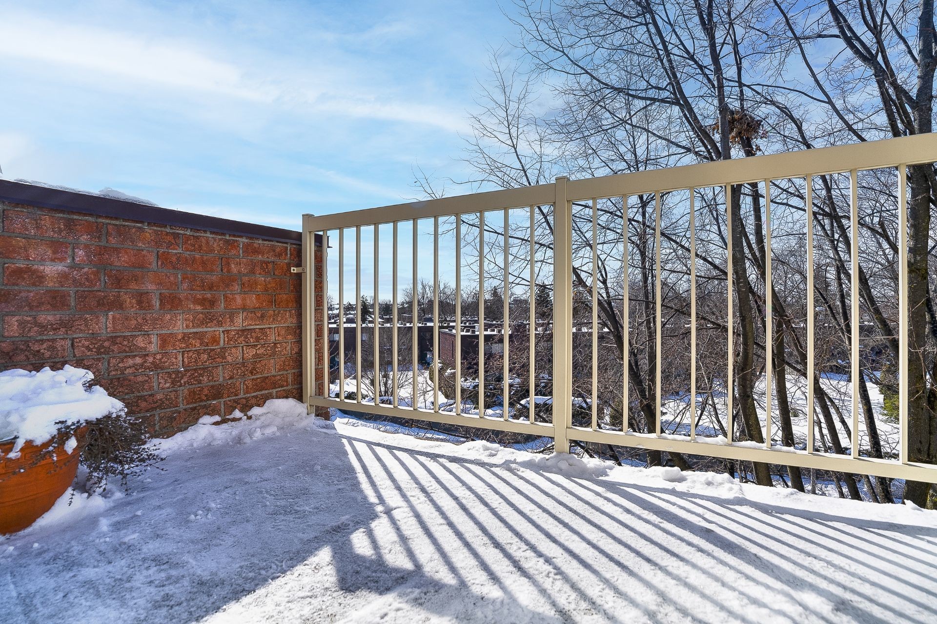









1884


Av. Victoria

, 7,
Longueuil (Greenfield Park),




QC
J4V1M5

