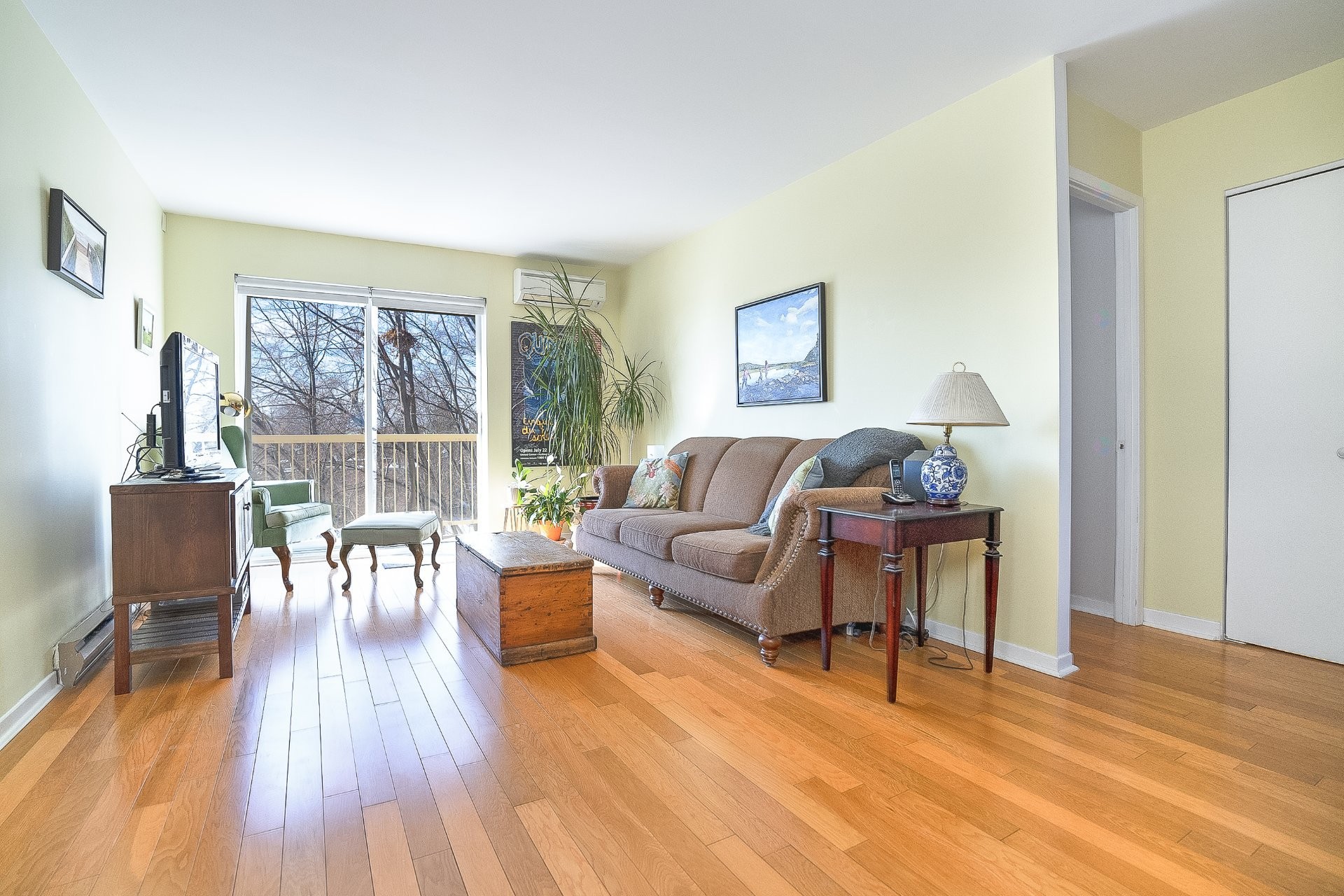 









1884


Av. Victoria

, 7,
Longueuil (Greenfield Park),




QC
J4V1M5

