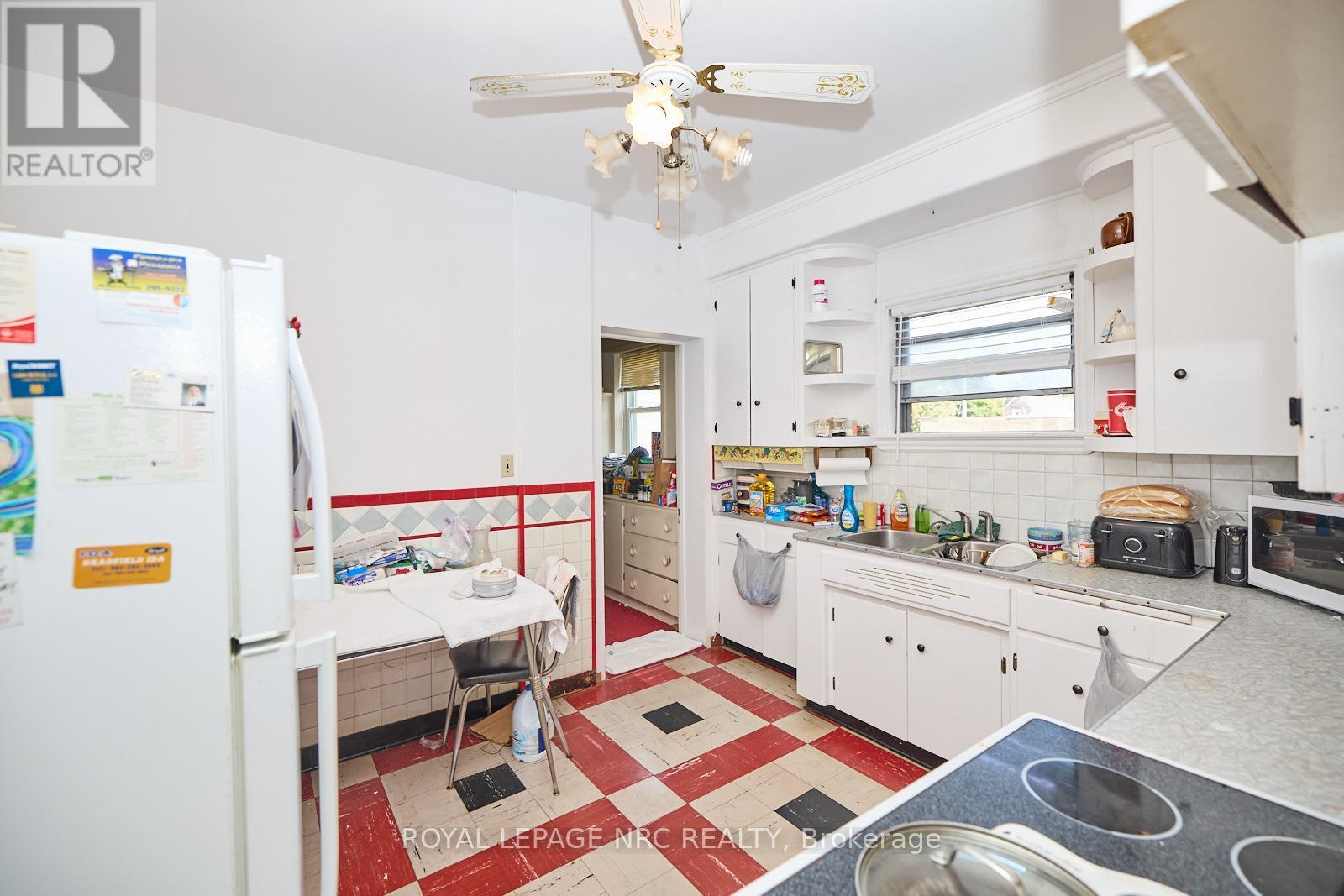 












3758 MAIN STREET

,
Niagara Falls (Chippawa),




Ontario
L2G6B2

