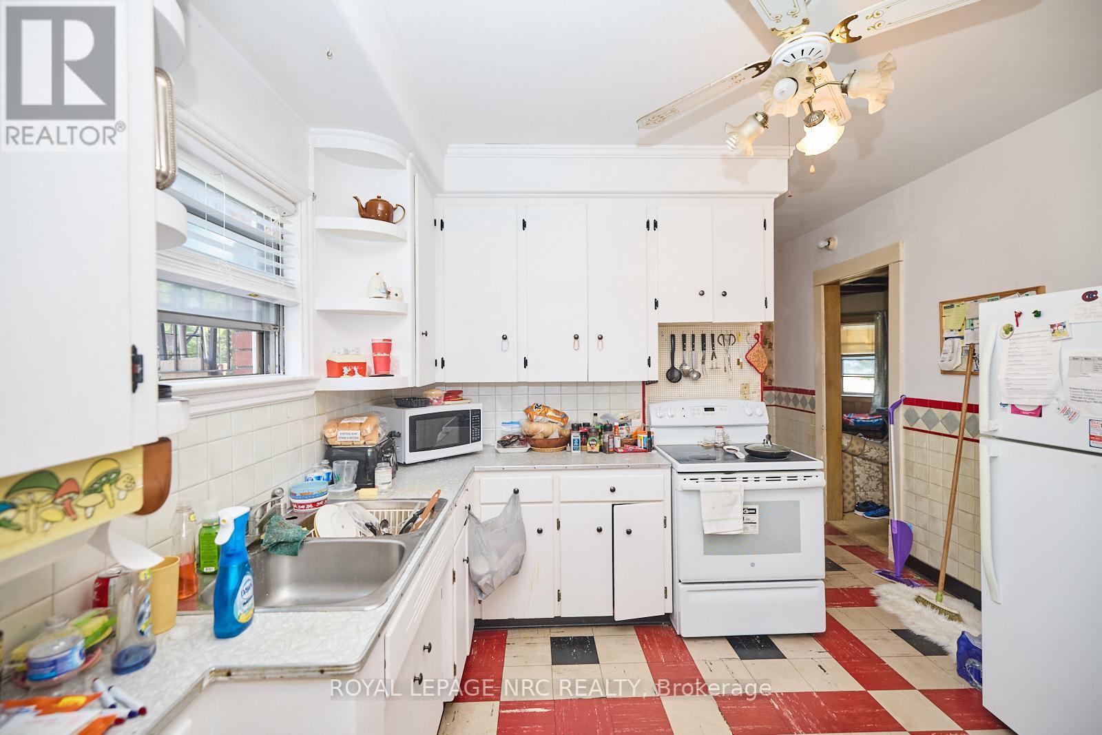 












3758 MAIN STREET

,
Niagara Falls (Chippawa),




Ontario
L2G6B2

