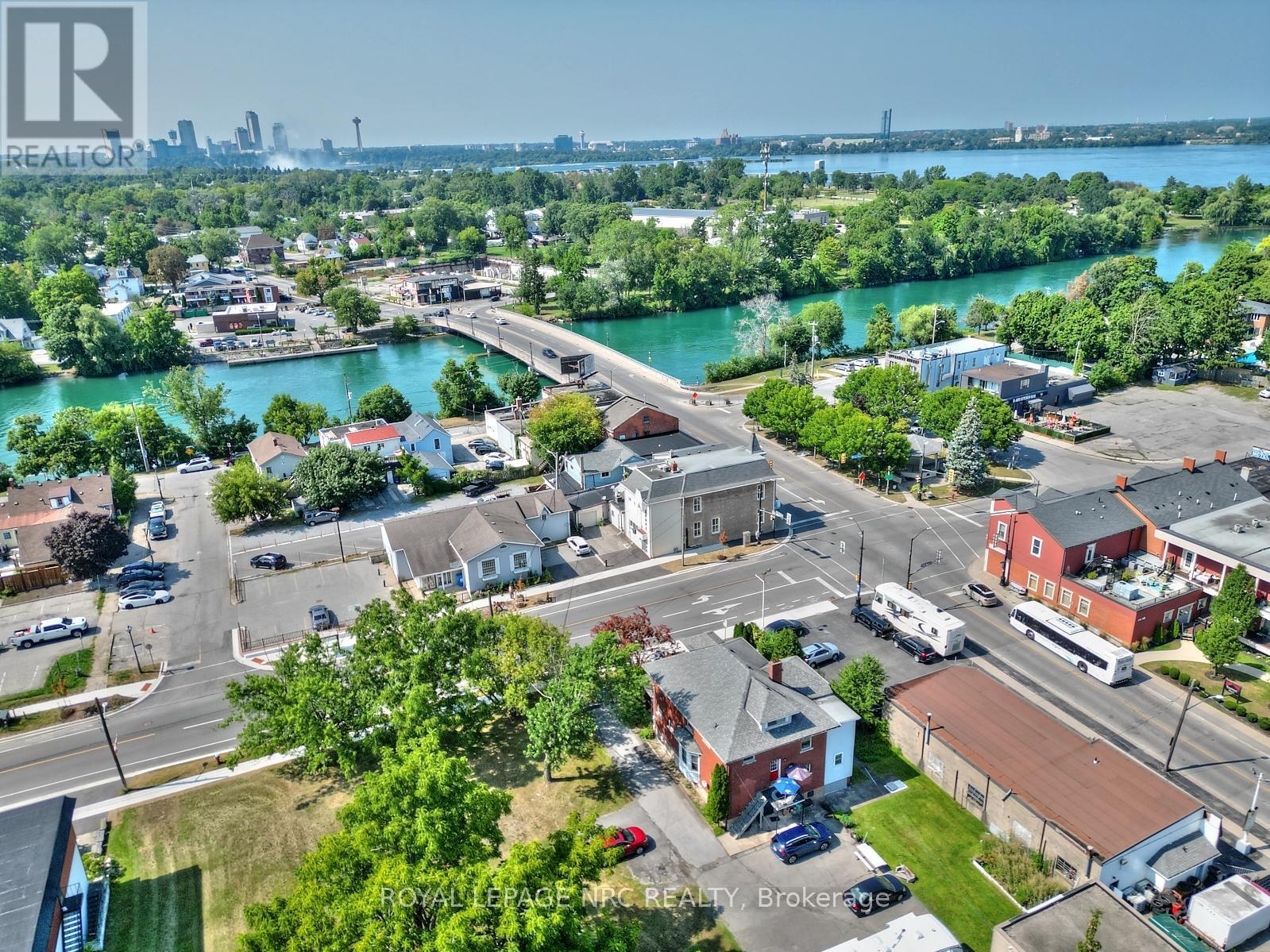 












3758 MAIN STREET

,
Niagara Falls (Chippawa),




Ontario
L2G6B2

